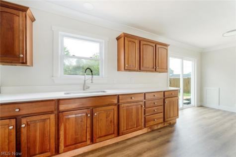 2402 NE Morris Avenue Canton OH 44705