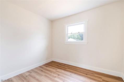 2402 NE Morris Avenue Canton OH 44705