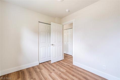 2402 NE Morris Avenue Canton OH 44705