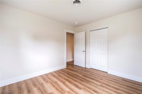 2402 NE Morris Avenue Canton OH 44705
