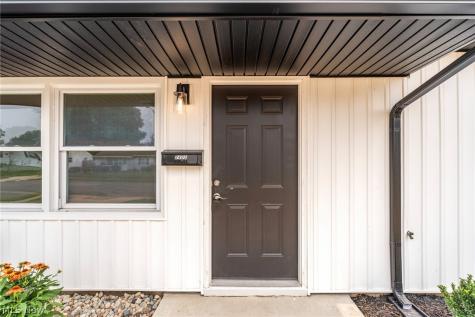 2402 NE Morris Avenue Canton OH 44705