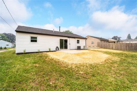 2402 NE Morris Avenue Canton OH 44705