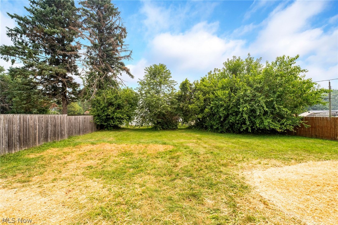 2402 NE Morris Avenue Canton OH 44705