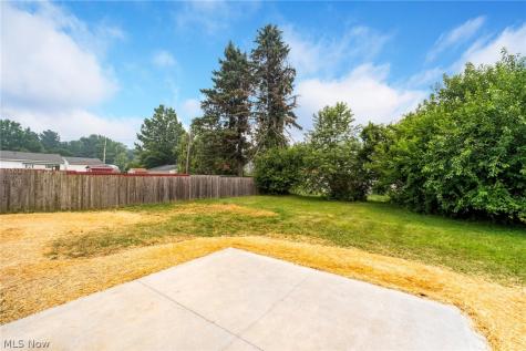 2402 NE Morris Avenue Canton OH 44705