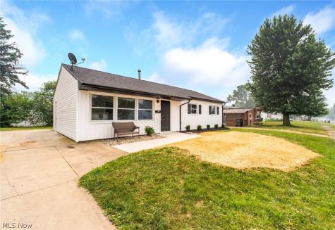 2402 NE Morris Avenue Canton OH 44705