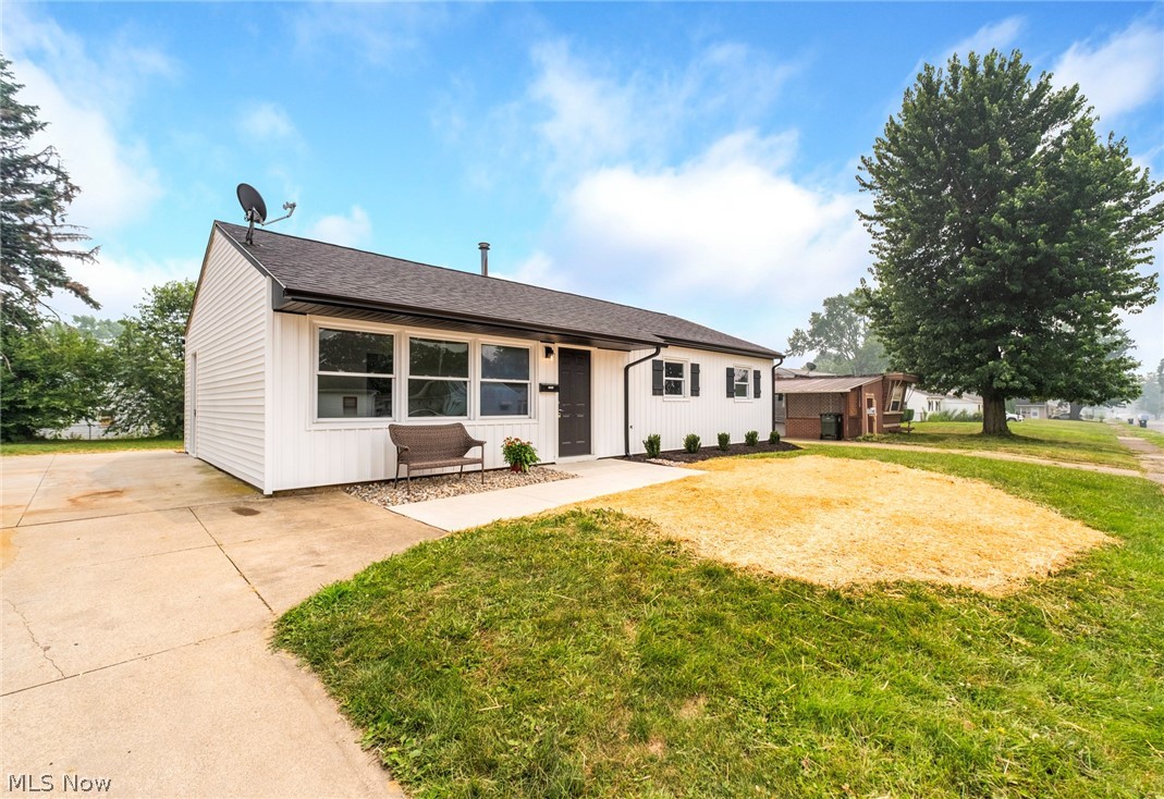2402 NE Morris Avenue Canton OH 44705