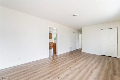 2402 NE Morris Avenue Canton OH 44705