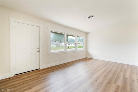 2402 NE Morris Avenue Canton OH 44705