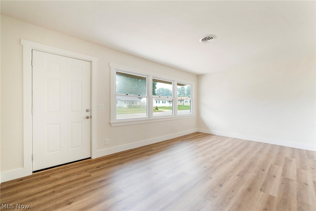 2402 NE Morris Avenue Canton OH 44705