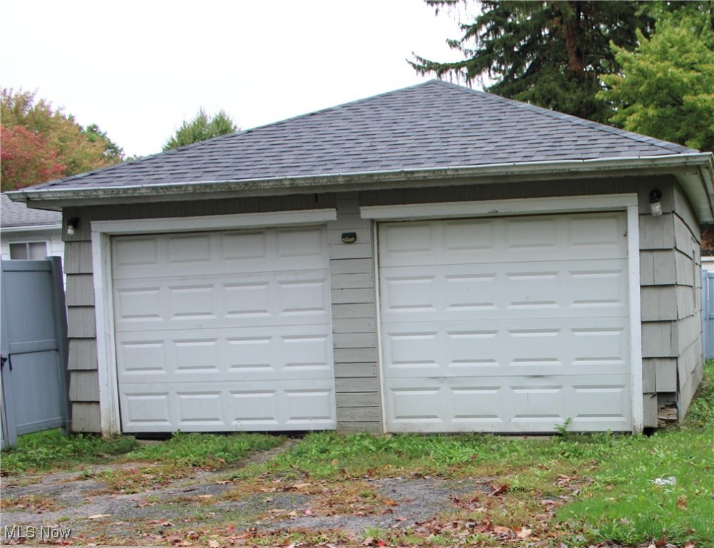 1013 Hardesty Akron OH 44320