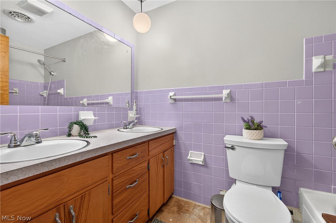8494 E Wadora Circle NW North Canton OH 44720