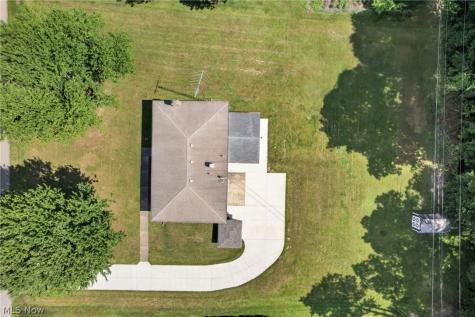 8494 E Wadora Circle NW North Canton OH 44720