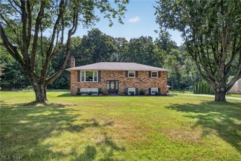 8494 E Wadora Circle NW North Canton OH 44720