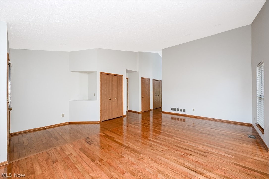 2156 Thornbury Lane Akron OH 44319