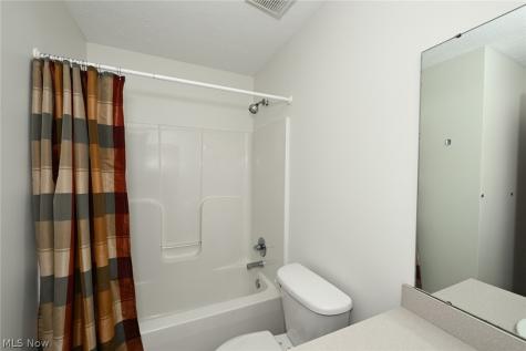 2156 Thornbury Lane Akron OH 44319