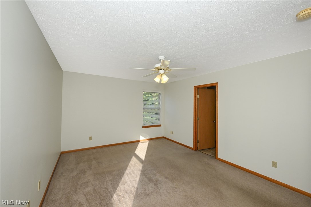 2156 Thornbury Lane Akron OH 44319
