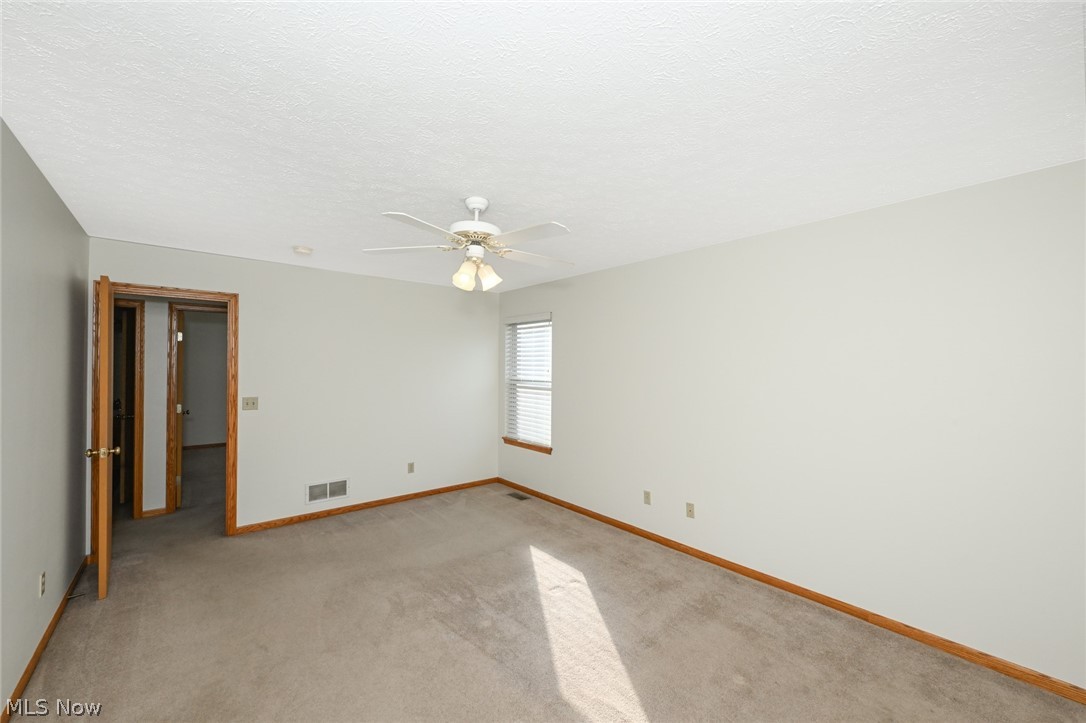 2156 Thornbury Lane Akron OH 44319