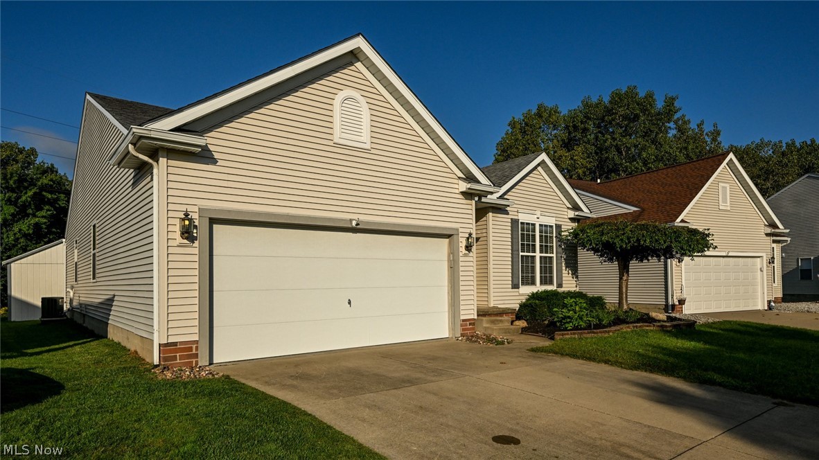 2156 Thornbury Lane Akron OH 44319