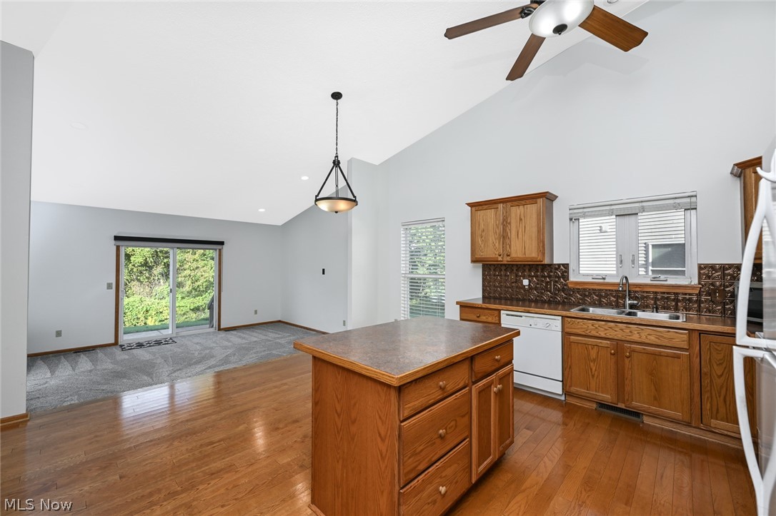 2156 Thornbury Lane Akron OH 44319