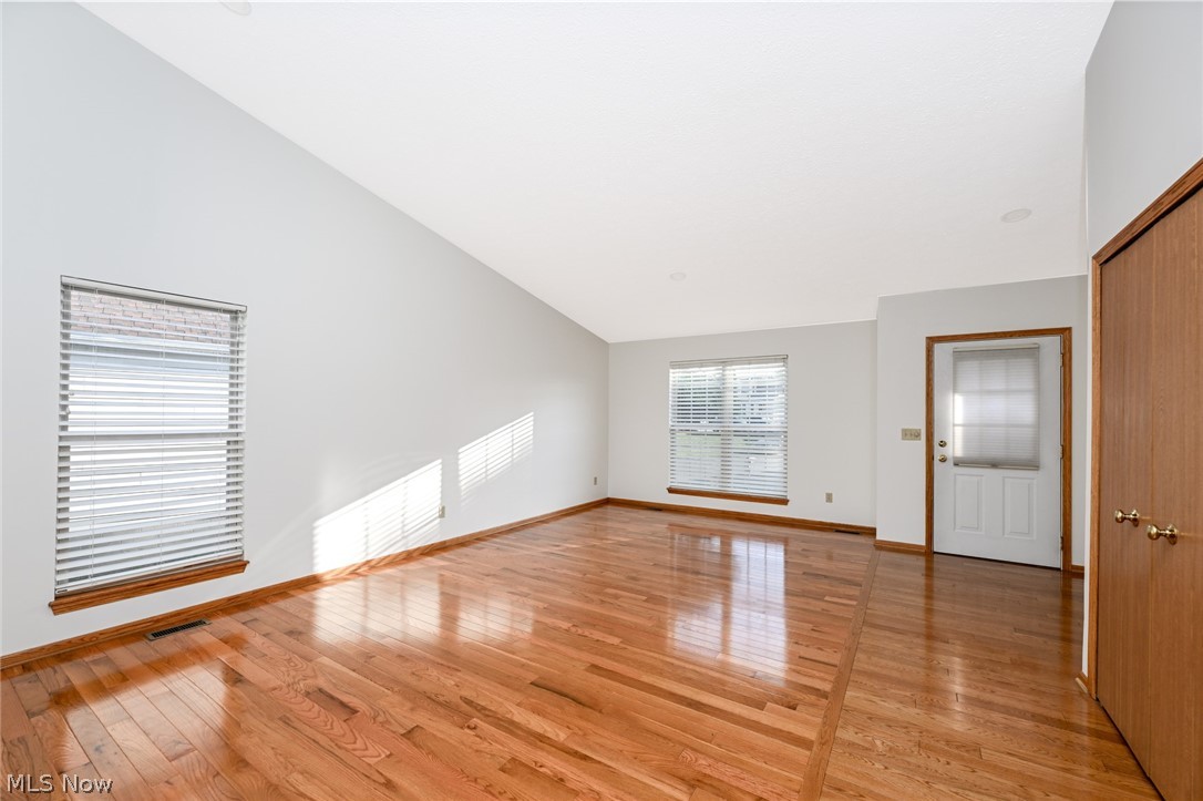 2156 Thornbury Lane Akron OH 44319