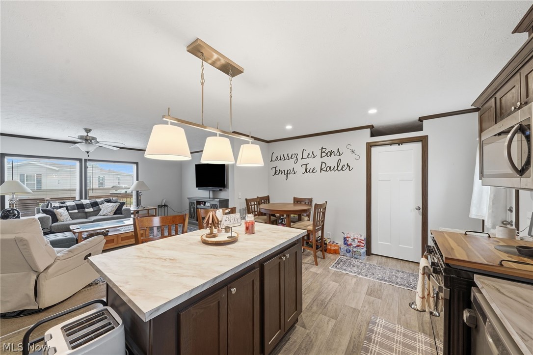 313 Eagle Circle Elyria OH 44035