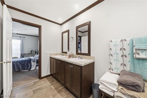 313 Eagle Circle Elyria OH 44035