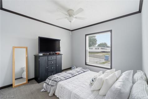 313 Eagle Circle Elyria OH 44035