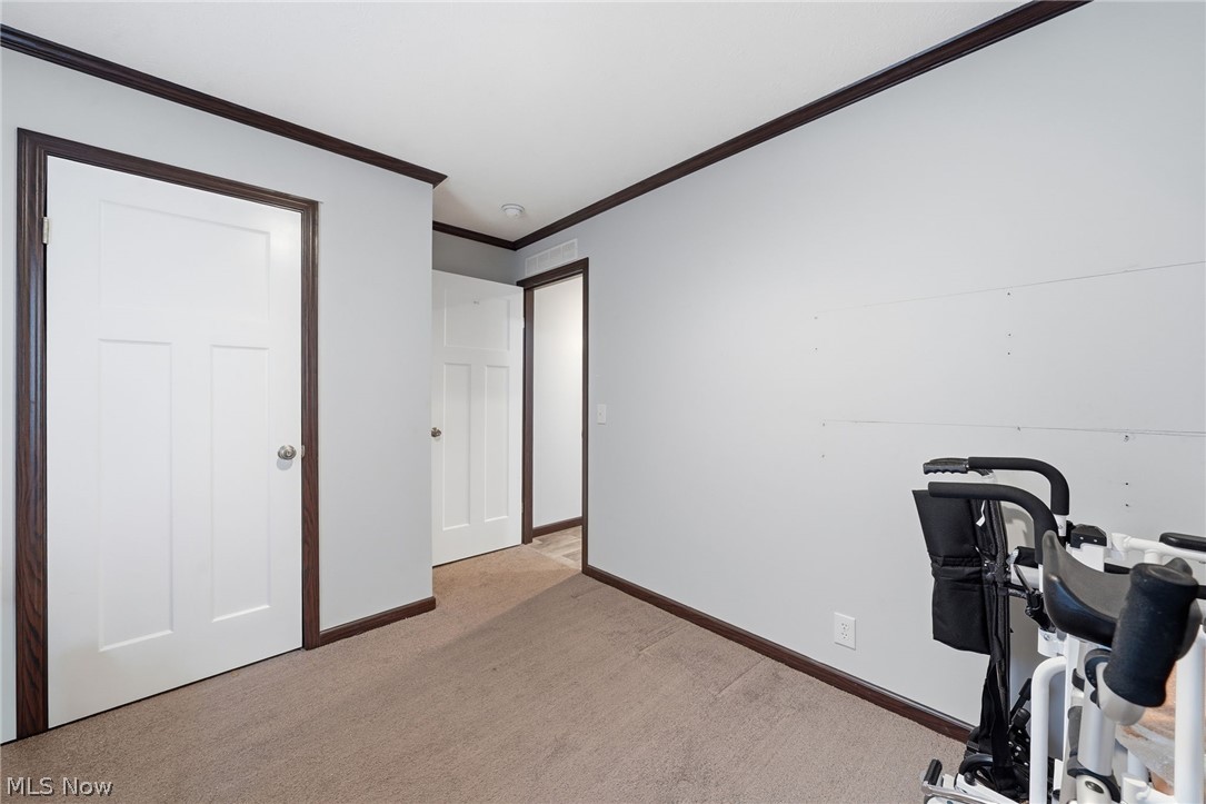 313 Eagle Circle Elyria OH 44035