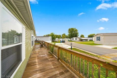 313 Eagle Circle Elyria OH 44035