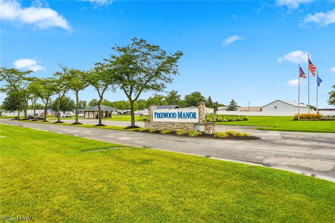 313 Eagle Circle Elyria OH 44035