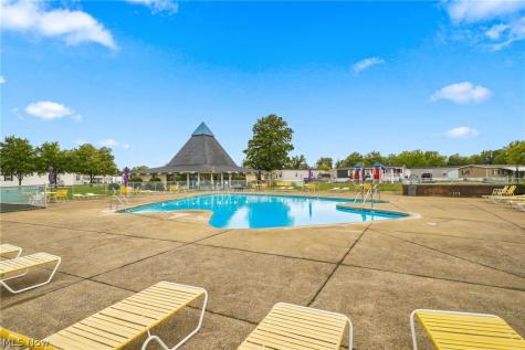 313 Eagle Circle Elyria OH 44035