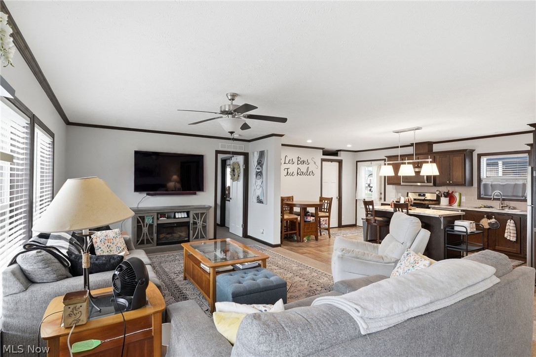 313 Eagle Circle Elyria OH 44035