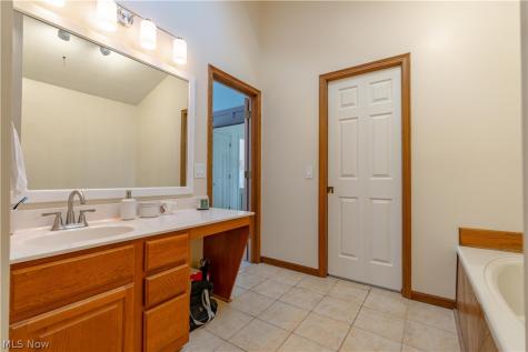 4057 Bramshaw Road NW Canton OH 44718