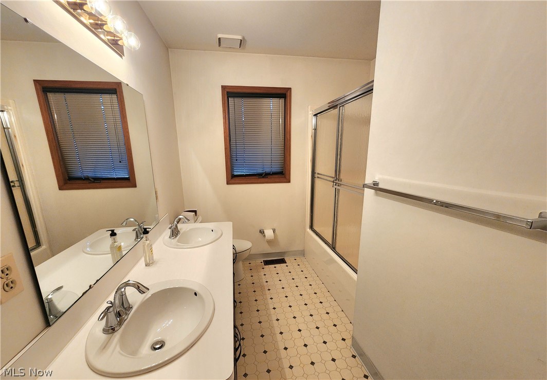 7278 Winchester Drive Solon OH 44139