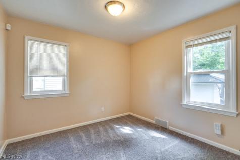407 E 330th Street Willowick OH 44095