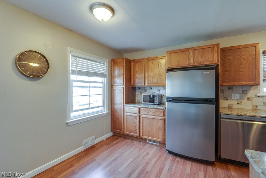 407 E 330th Street Willowick OH 44095