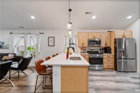 1013 Sycamore Lane Millersburg OH 44654