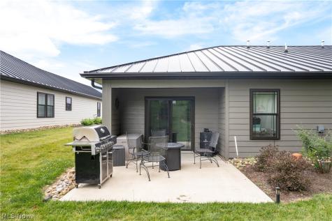 1013 Sycamore Lane Millersburg OH 44654