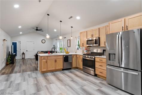 1013 Sycamore Lane Millersburg OH 44654
