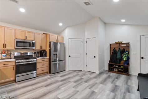 1013 Sycamore Lane Millersburg OH 44654