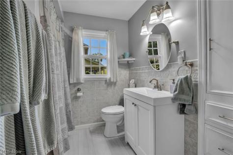514 Everhard Road SW North Canton OH 44709