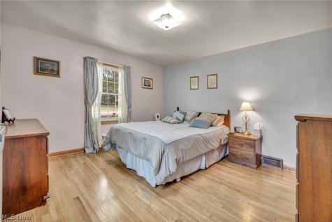 514 Everhard Road SW North Canton OH 44709