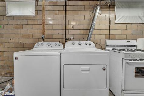 514 Everhard Road SW North Canton OH 44709