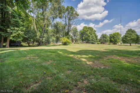 514 Everhard Road SW North Canton OH 44709