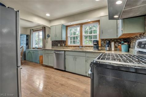 514 Everhard Road SW North Canton OH 44709