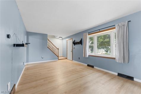 274 Alpha Avenue Akron OH 44312