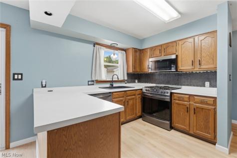 274 Alpha Avenue Akron OH 44312