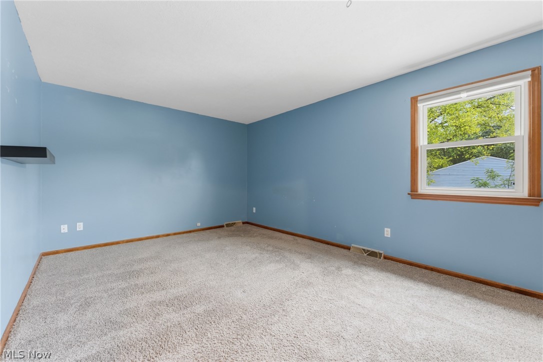 274 Alpha Avenue Akron OH 44312