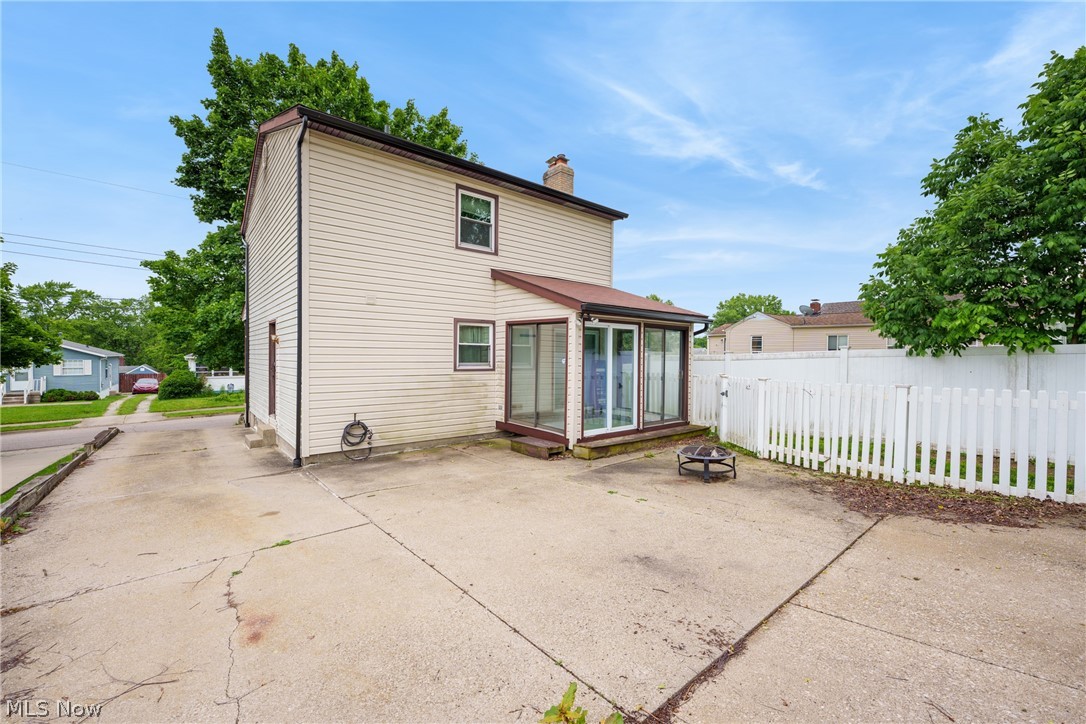 274 Alpha Avenue Akron OH 44312