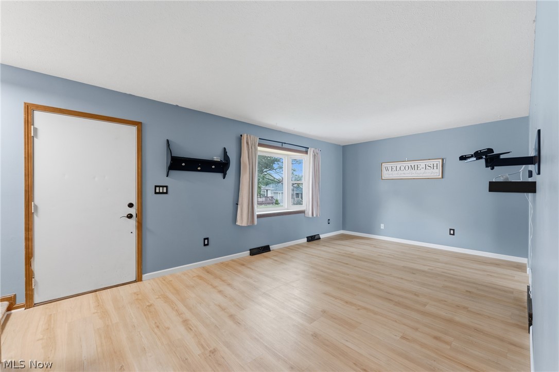 274 Alpha Avenue Akron OH 44312